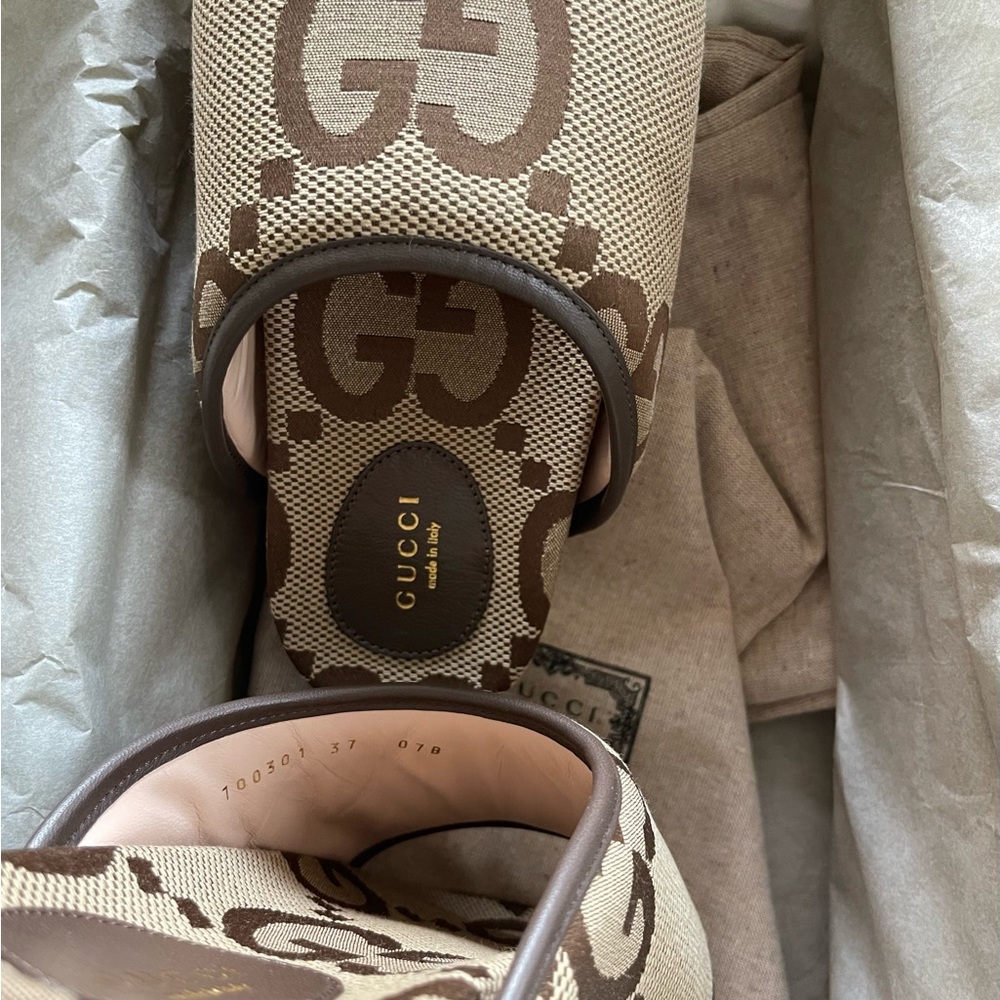 New Gucci Jumbo GG Canvas / Nappa Sam Sandals 37/US7 - Picture 7 of 15